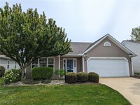 Building Photo - 1417 Hollow Wood Ln