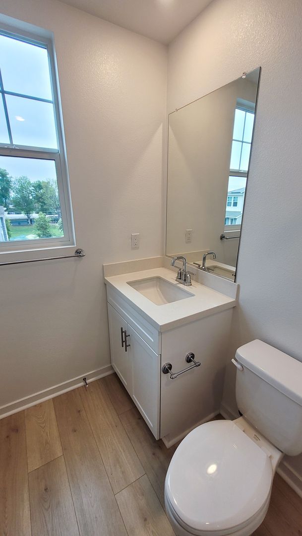 Building Photo - $1000 OFF MOVE IN COST on this Gorgeous Three Story 3 Bed 3 Bath Townhouse