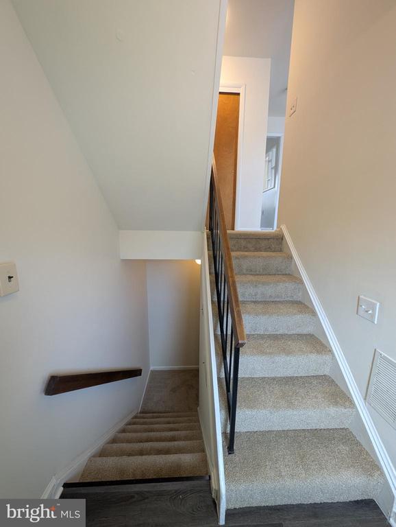 Building Photo - 6342 Stonewain Ct