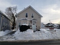 Building Photo - 142 Pocasset Ave