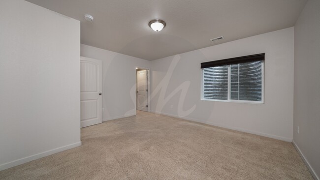 Building Photo - Beautiful 2 Story home in North Fork