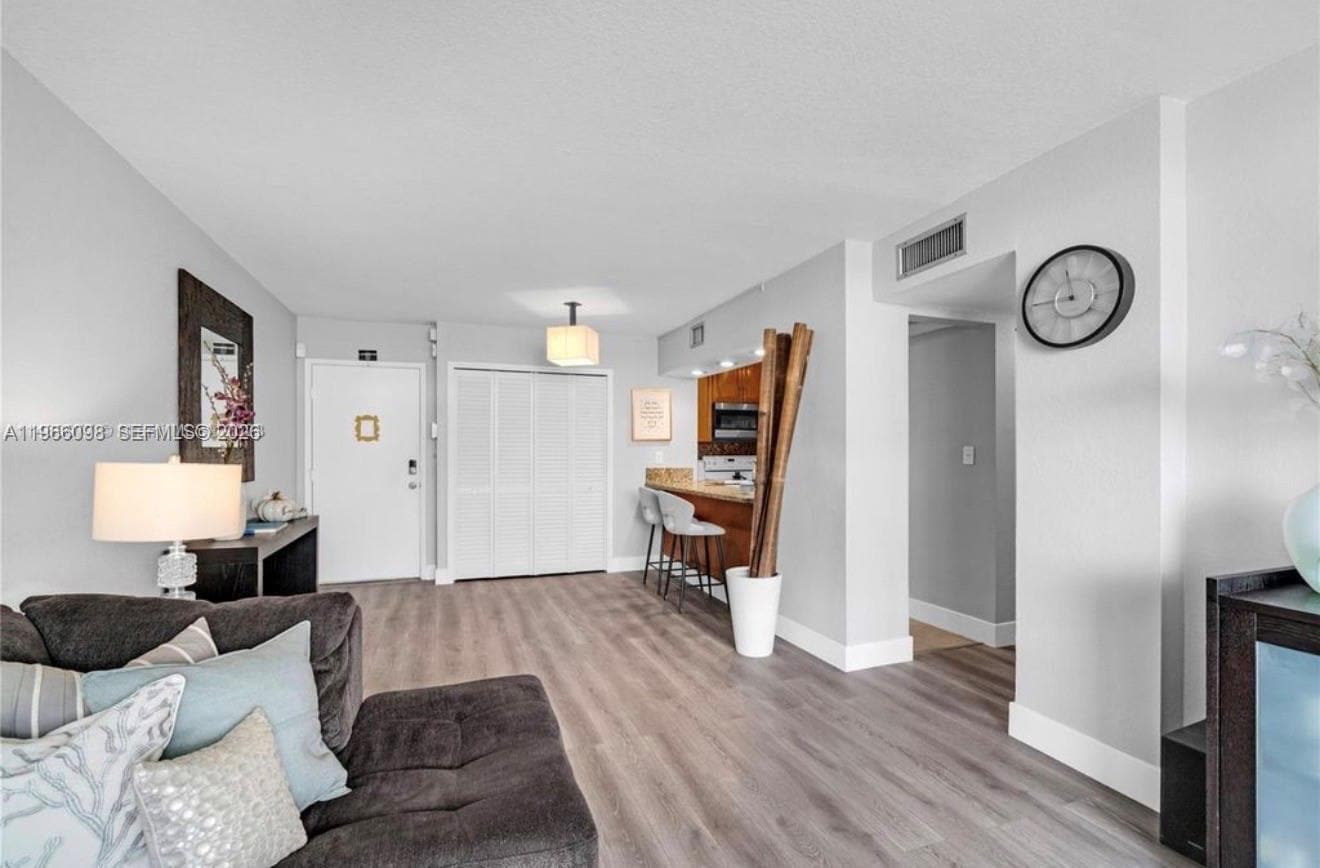 Building Photo - 830 NW 87th Ave