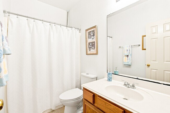 Building Photo - 2910 Green Valley Trail Dr