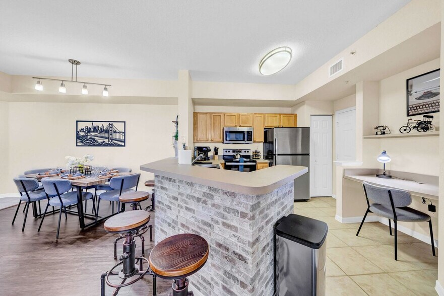 Building Photo - 9763 Magnolia Blossom Dr