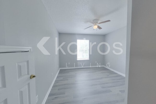 Building Photo - 110 Tyler St