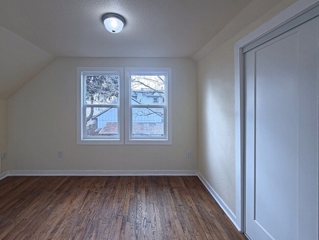 Building Photo - 960 Clark St