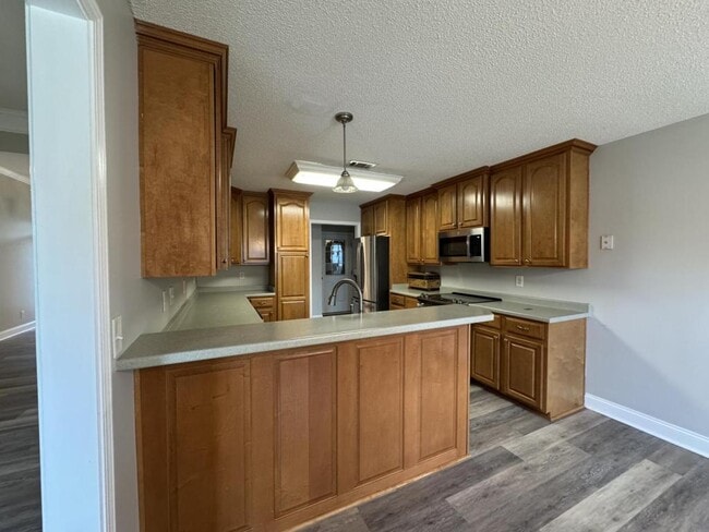 Building Photo - 204 Mahan Dr