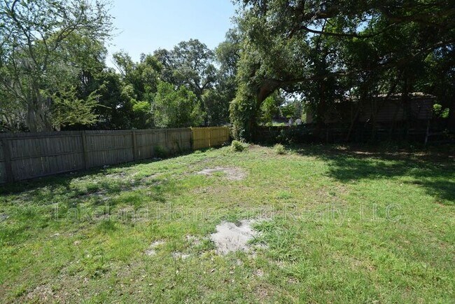 Building Photo - 909 E Bella Vista St