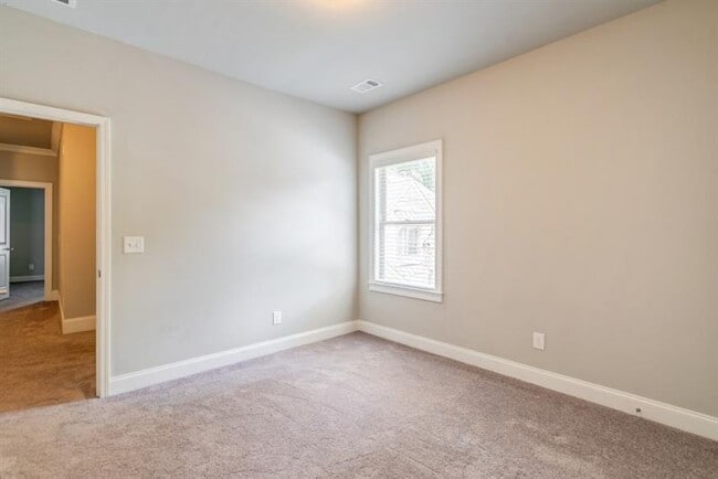 Building Photo - 1317 Winfair Ln NE
