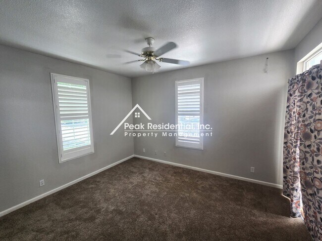 Building Photo - Spacious Stockton 5bd/3ba back up to Elkhorn Golf Club