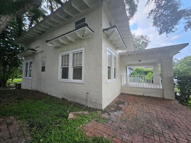 Building Photo - 6404 Matchett Rd