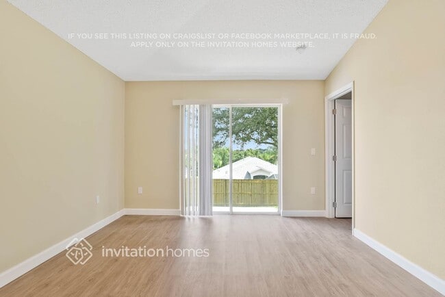 Building Photo - 170 China Berry Cir
