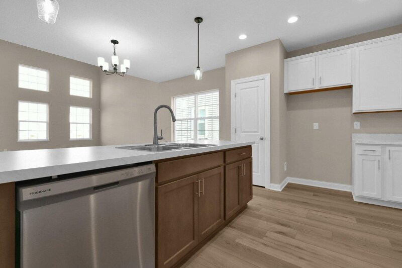 Building Photo - 6854 Turnstone Lp