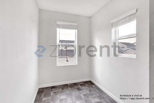 Building Photo - 30970 NW Turel Dr