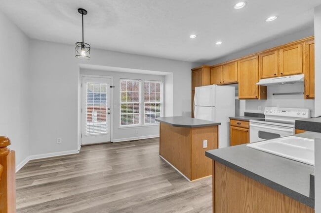 Building Photo - 7717 Porter House Dr