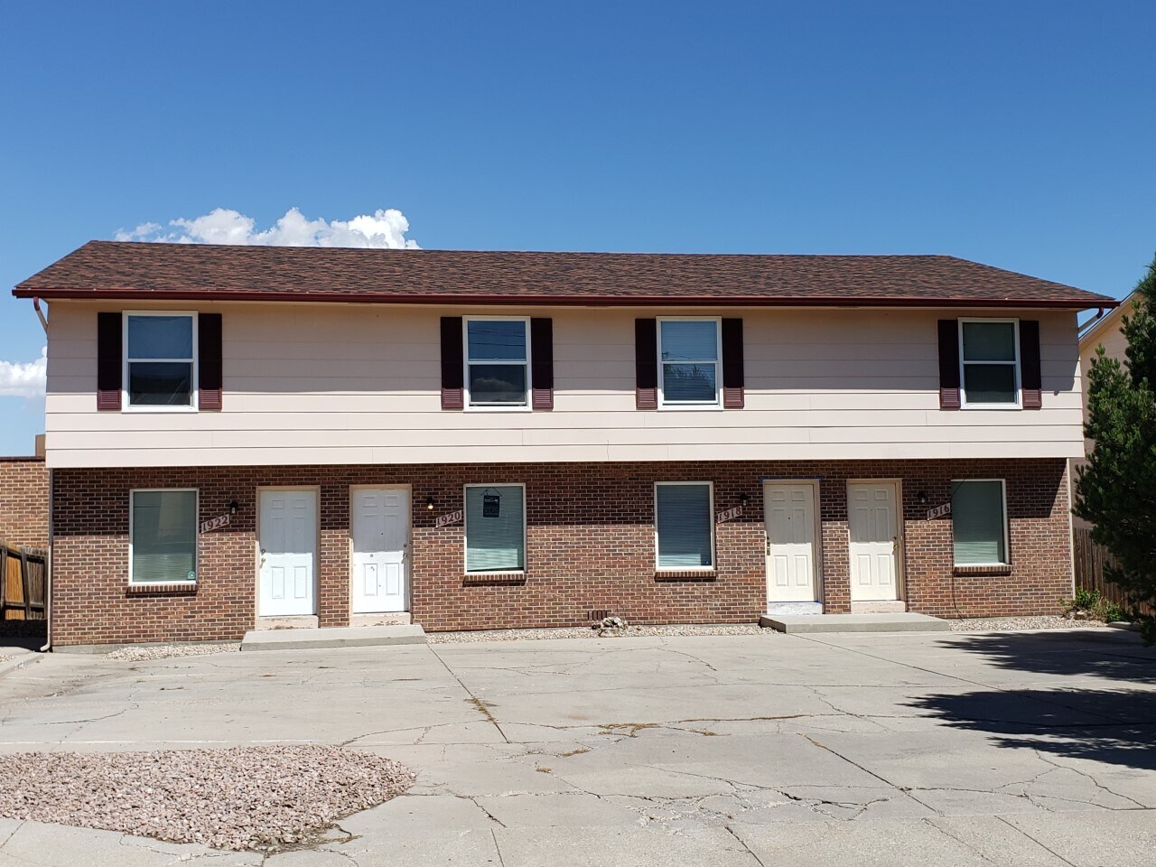 Building Photo - 1922 N Salem Ave