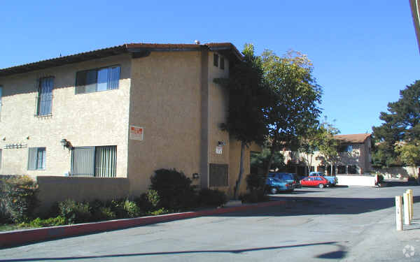 Building - Del Norte Apartments