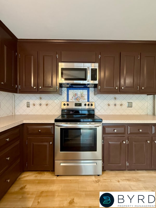 Building Photo - 1703 Sheldrake Ct