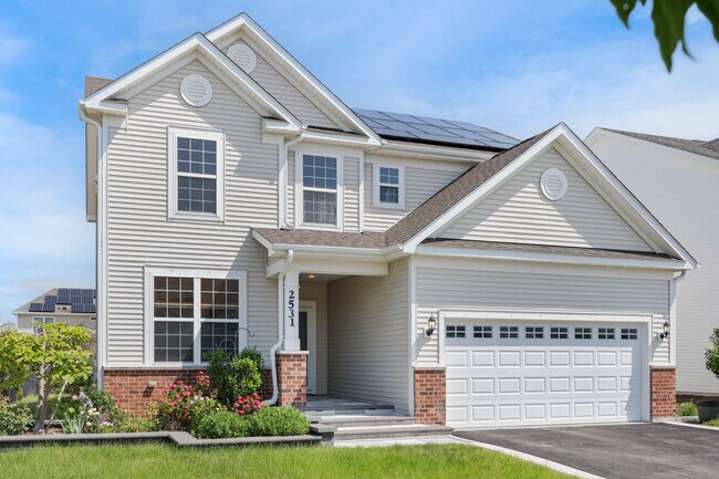 Building Photo - 2531 Basin Trail Ln