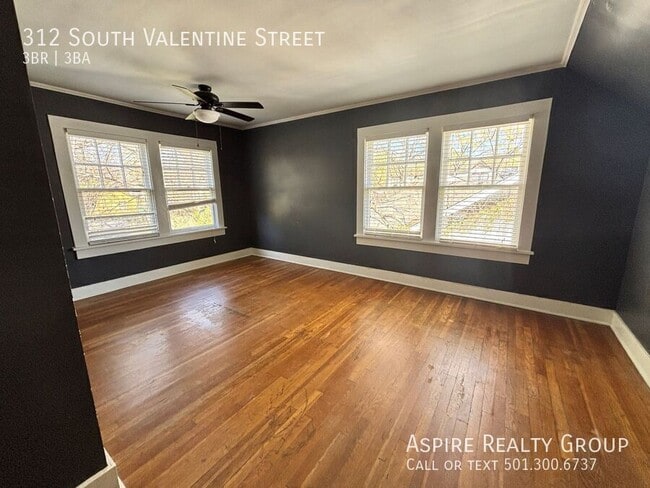 Building Photo - 312 S Valentine St