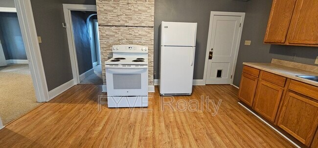 Building Photo - 5154 13th St SW