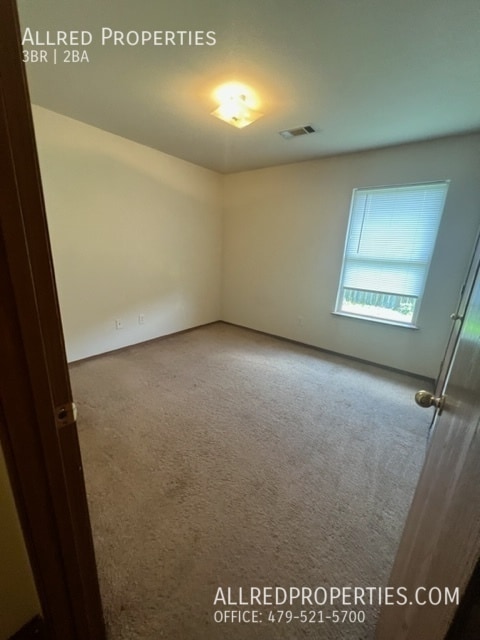 Building Photo - 403 E Asher Ct