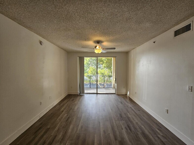 Building Photo - 2351 W Preserve Way