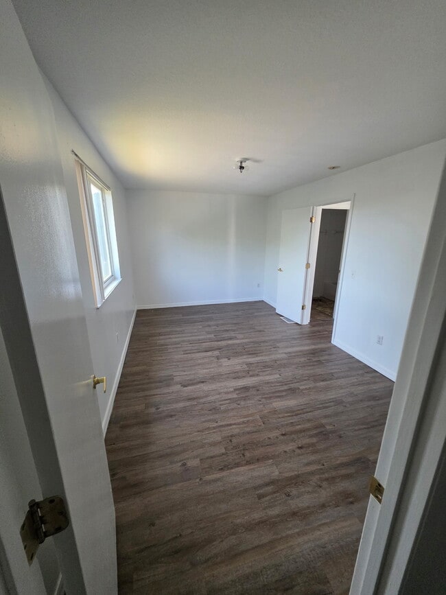 Building Photo - ICW-701 Caribbean Dr.