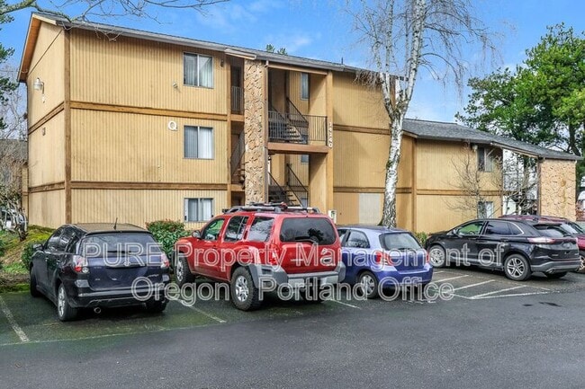 Building Photo - 14134 NE Sandy Blvd