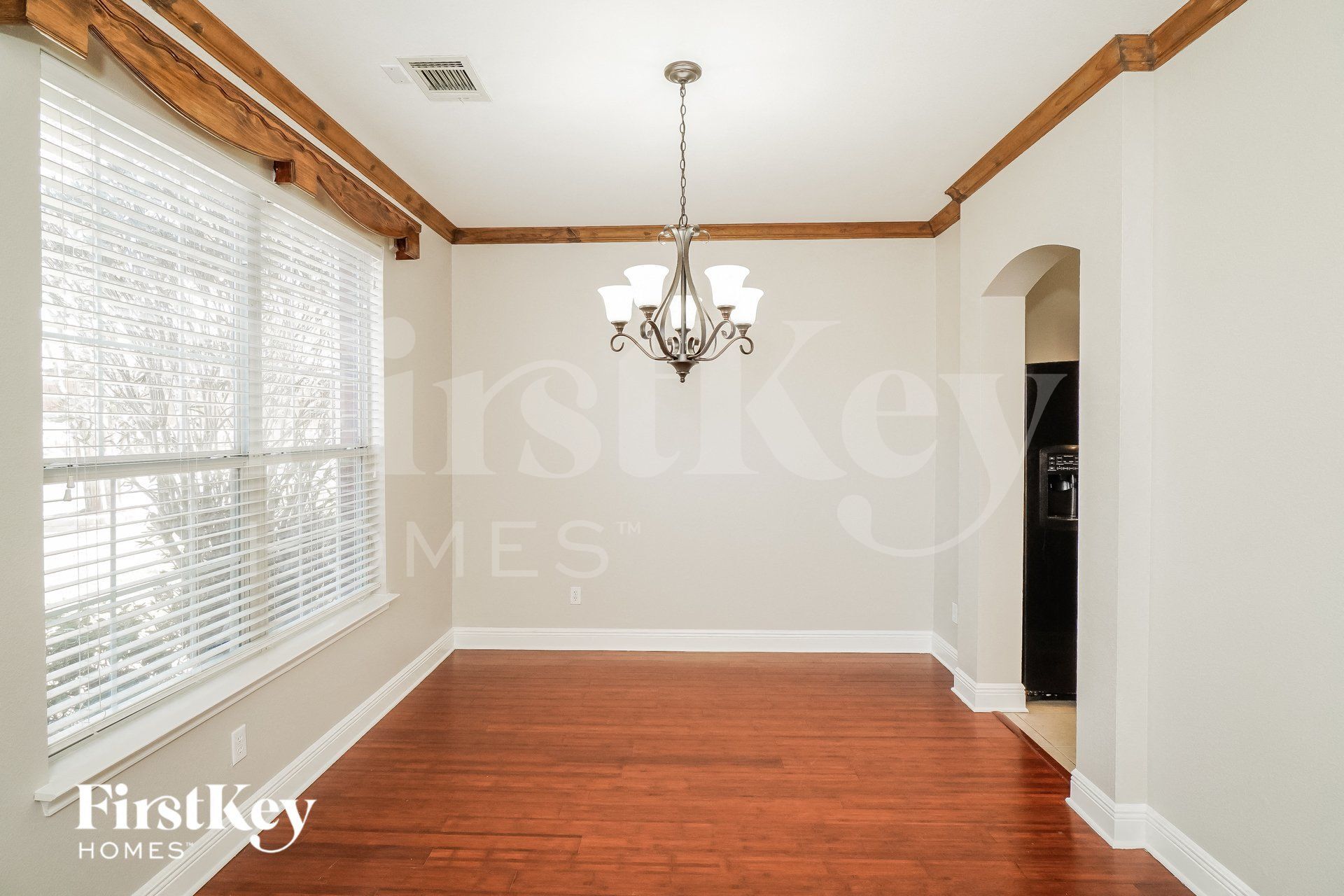 Building Photo - 20930 Pedregoso Ln
