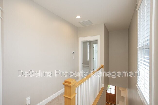 Building Photo - 3866 Somers Ln