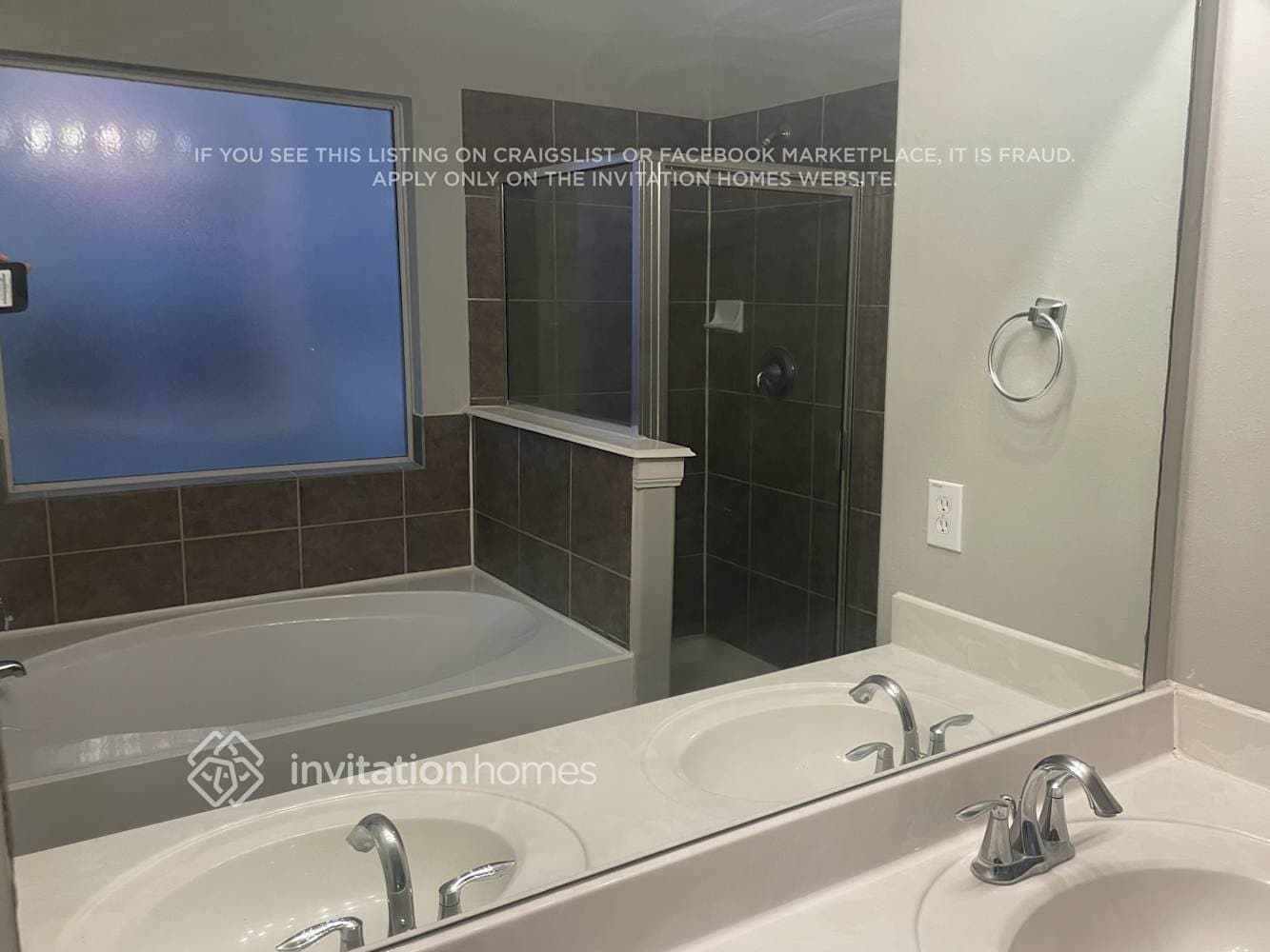 Building Photo - 3335 Fiorella Way