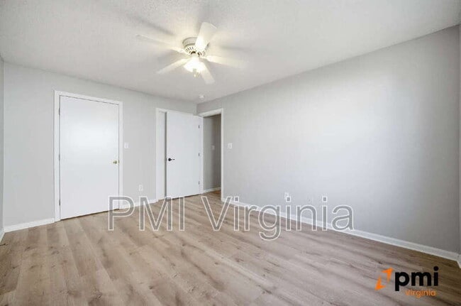 Building Photo - 417 Adkins Arch