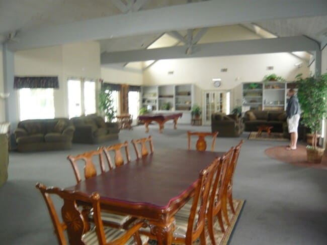 Building Photo - Light and Welcoming in Regency Estates