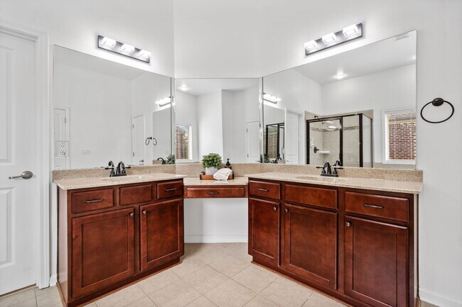 Building Photo - 2435 Sentinel Chase Way