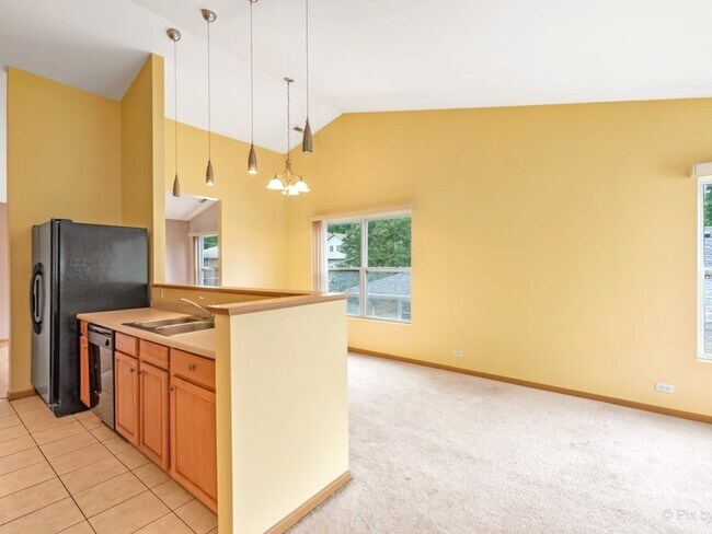 Building Photo - 4909 Spencer Ave