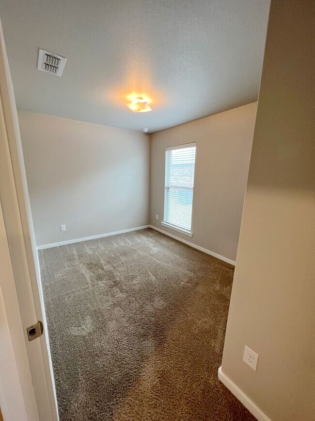 Building Photo - Bell Farms- 2420