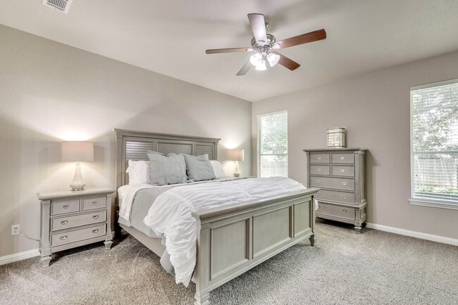 Building Photo - 609 Arrowhead Trail