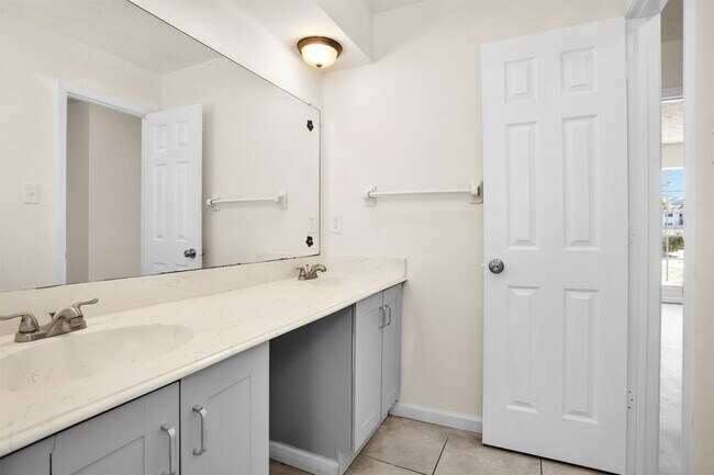 Building Photo - 2126 Millhouse Rd