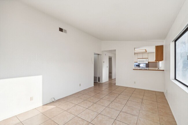 Building Photo - 78701 Ave 42