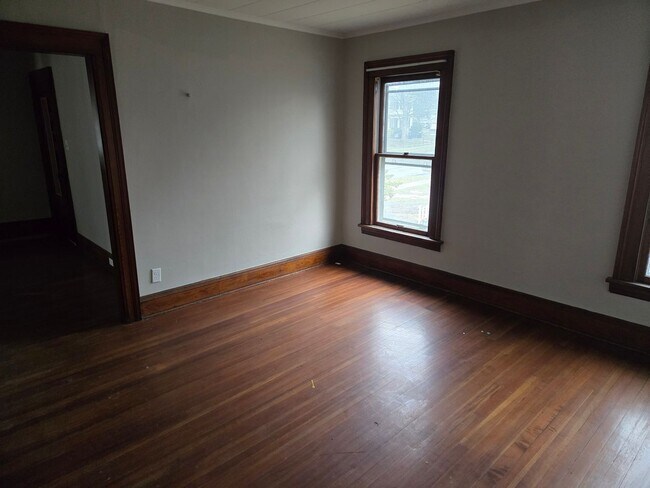 Building Photo - 1309-1311 First North St