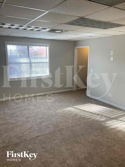 Building Photo - 4315 Cary Dr SW