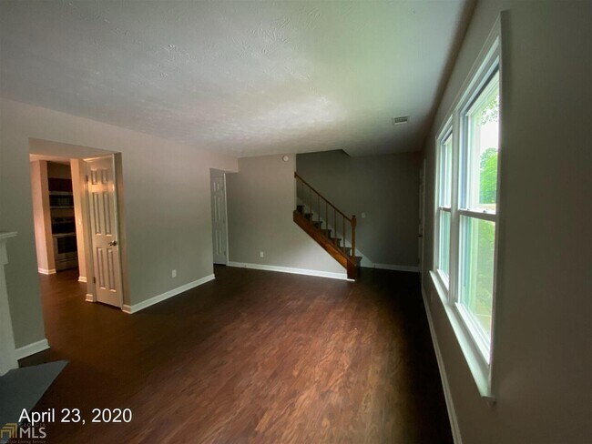 Building Photo - 74 Mt Moriah Rd