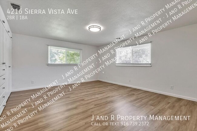 Building Photo - 4216 Sierra Vista Ave