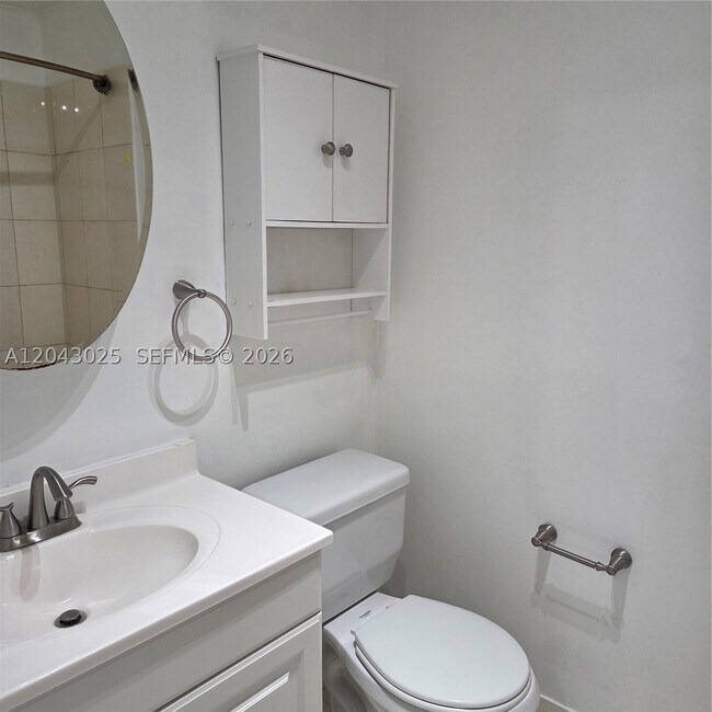 Building Photo - 8905 NW 28th Dr