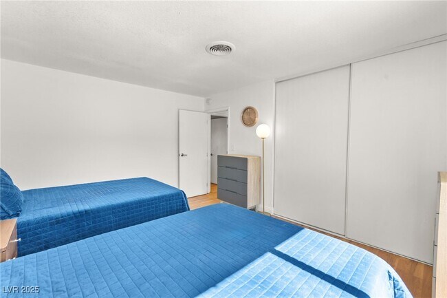 Building Photo - 1531 Commanche Dr