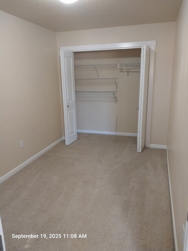 Building Photo - 2050 NW Yohn Ranch Dr