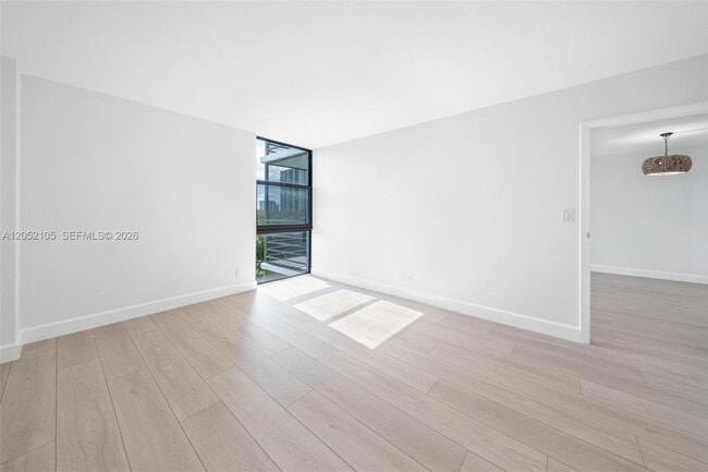 Building Photo - 20400 W Country Club Dr