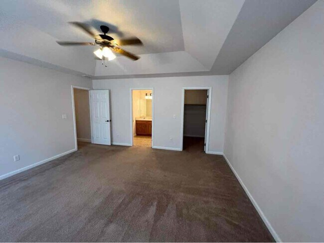 Building Photo - 138 Vernon St