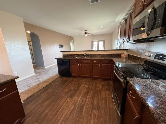 Building Photo - 2405 Nautica Terrace